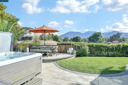 1039 Feather Cir, Clayton, CA, 94517-1244 | Card Image