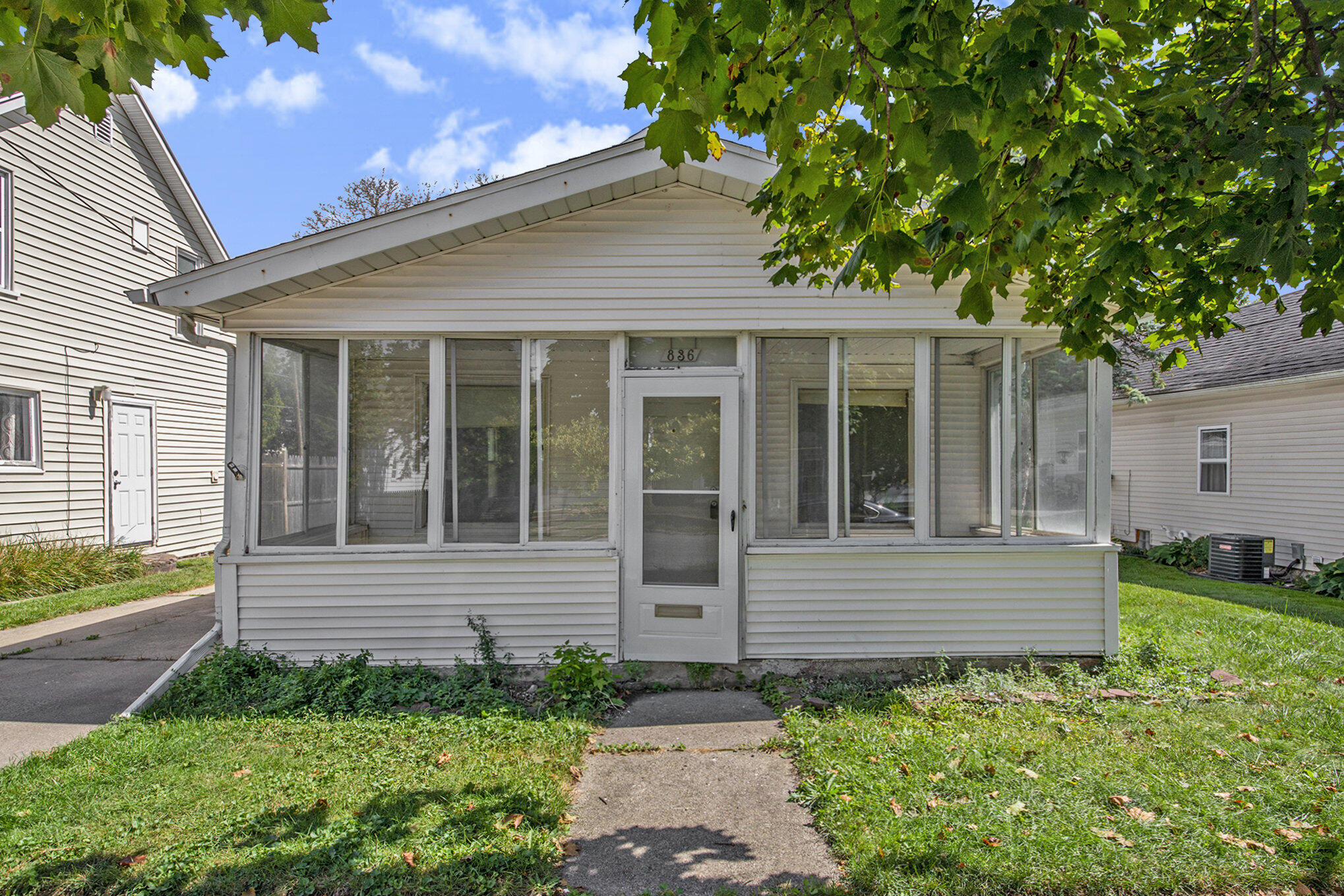 Lincoln Ave, Grand Rapids, MI 49504