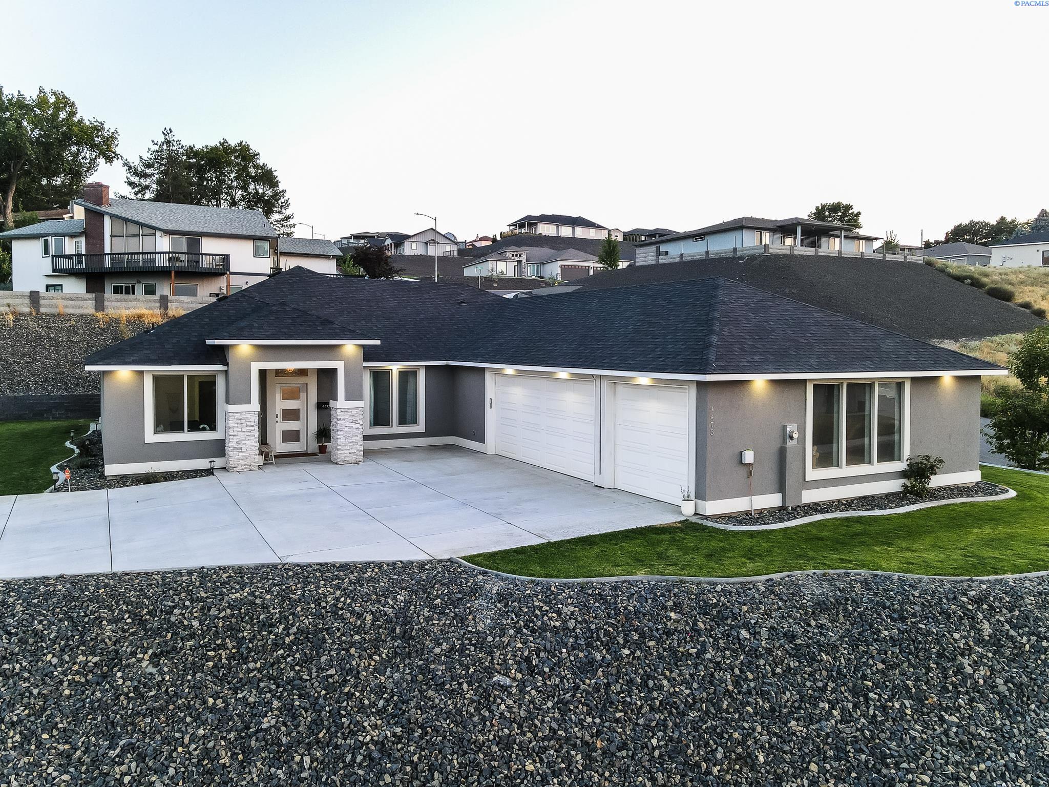 King Dr, West Richland, WA 99353