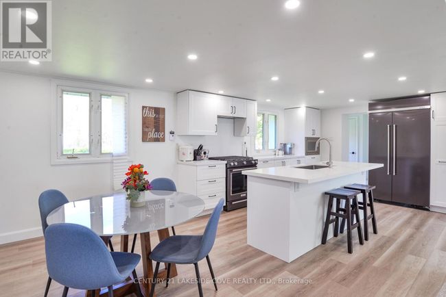 3568 W Amilia Drive W, House other with 2 bedrooms, 2 bathrooms and 10 parking in Ramara ON | Image 5