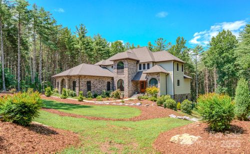 1416 Southpointe Dr, Morganton, NC, 28655-9827 | Card Image