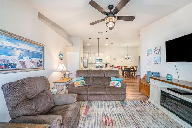 APT-303 - 5065 Royal Palms Way, Condo with 3 bedrooms, 2 bathrooms and null parking in New Port Richey FL | Image 4