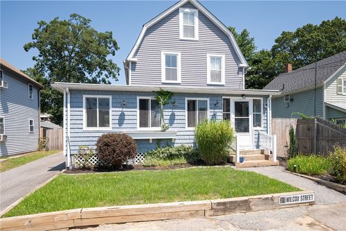 21 Wilcox St, Warwick, RI, 02889-9424 | Card Image