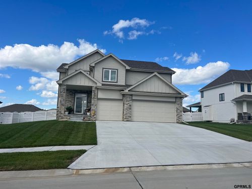 11508 Slayton St, Papillion, NE, 68046-5016 | Card Image