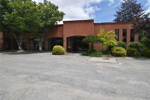 546 Main Rd, Tiverton, RI, 02878-1350 | Card Image