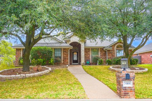 3000 Pueblo Dr, Waco, TX, 76712-8863 | Card Image