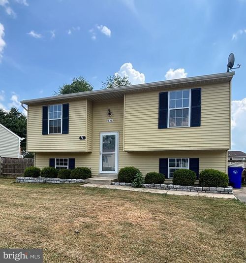 838 Insley Cir, FREDERICK, MD, 21701-9132 | Card Image