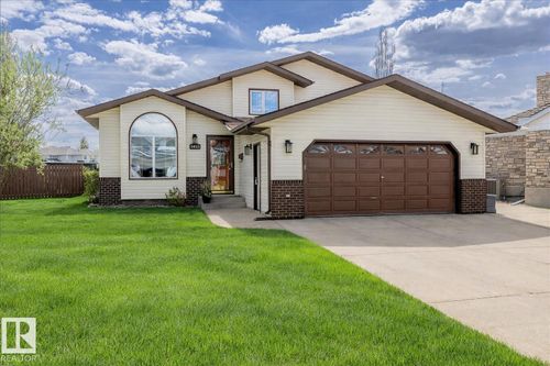 5611 152b Ave Nw, Edmonton, AB, T5A4X8 | Card Image