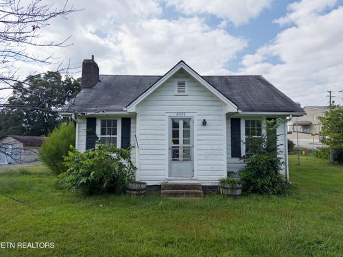 2098 Sweetwater Vonore Rd, Sweetwater, TN, 37874-6354 | Card Image