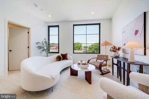 2905 Newark St Nw, WASHINGTON, DC, 20008-3339 | Card Image