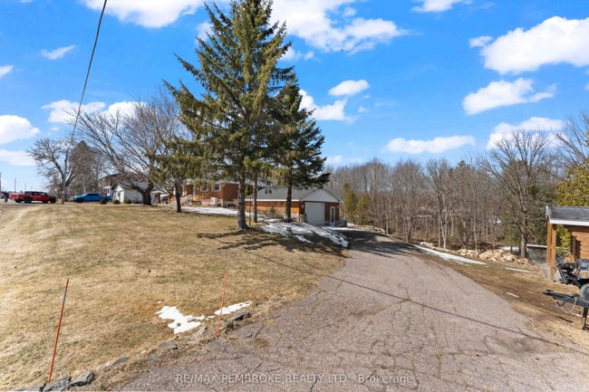 470 Forest Lea Rd, House other with 4 bedrooms, 2 bathrooms and 4 parking in Pembroke ON | Image 5