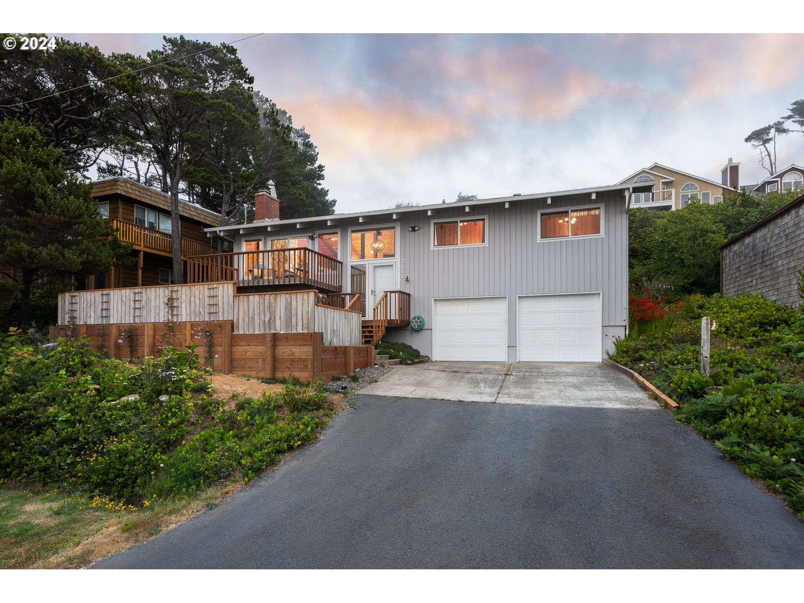 Lincoln Ave, Depoe Bay, OR 97341