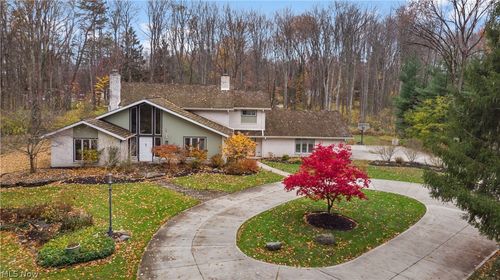 7073 Gates Mills Blvd, Gates Mills, OH, 44040-9312 | Card Image