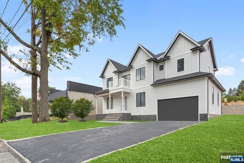 30 Grand Ter, Livingston, NJ, 07039-2933 | Card Image