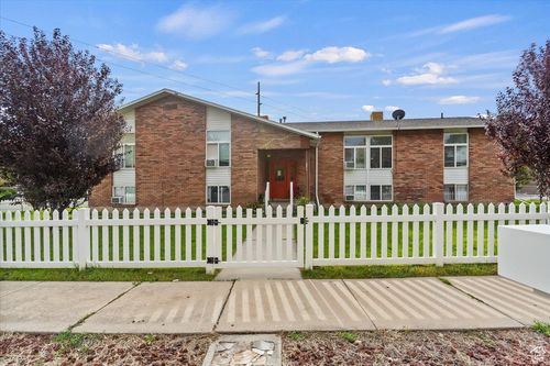 715 Carter Dr, South Ogden, UT, 84405-1572 | Card Image