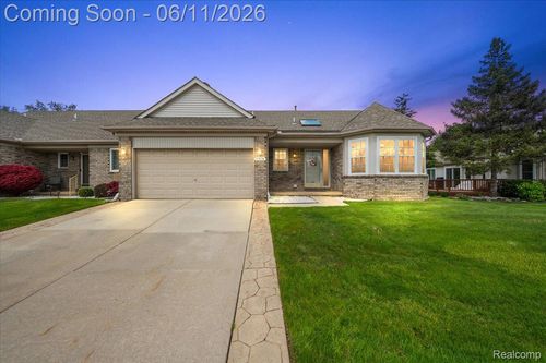 41034 Greenspire Dr, Clinton Twp, MI, 48038-5857 | Card Image