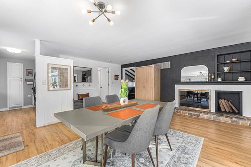 1404 Wayne St, Traverse City, MI, 49684-1433 | Card Image