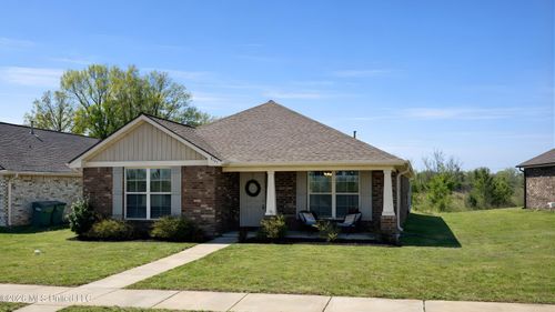 8741 Kimberly Dawn Dr, Southaven, MS, 38671-6463 | Card Image