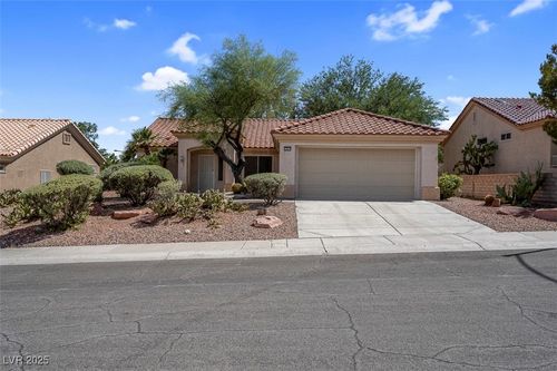 10013 Cresent Creek Dr, Las Vegas, NV, 89134-7603 | Card Image