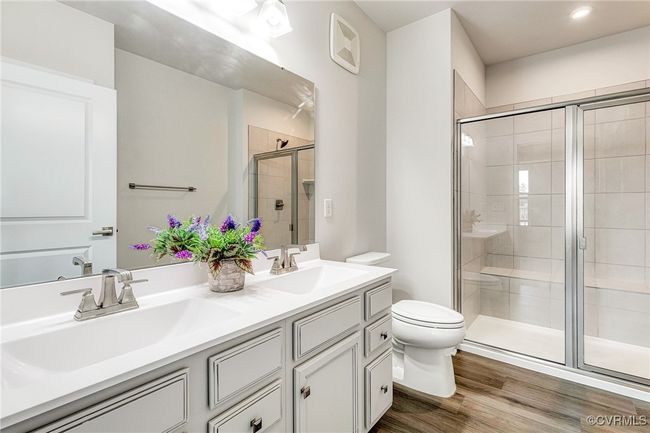 PRIMARY BATHROOM | Image 6