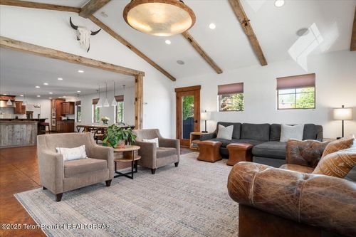 605 Cache Creek Dr, Jackson, WY, 83001-8654 | Card Image