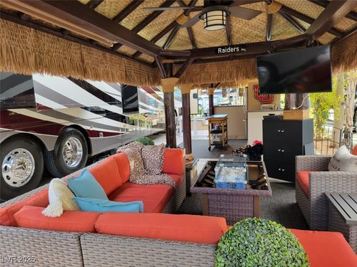 395-8175 Arville St, Las Vegas, NV, 89139-7111 | Card Image