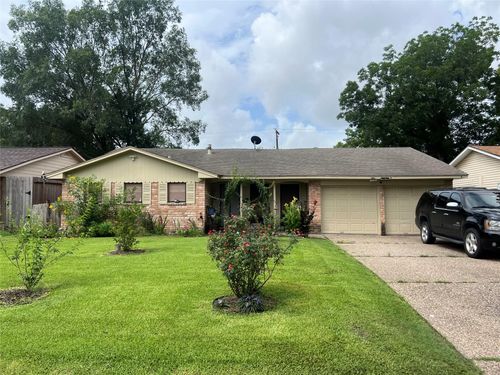 8823 Shadow Crest St, Houston, TX, 77074-2521 | Card Image