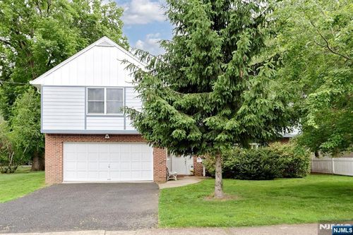 51 Palisade Ave, Emerson, NJ, 07630-1844 | Card Image