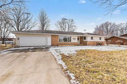 417 S Fairview Dr, Luverne, MN, 56156-1018 | Card Image