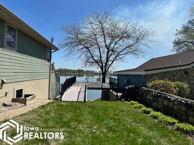 APT-2 - 2405 186 Th St, Condo with 1 bedrooms, 2 bathrooms and null parking in Clarion IA | Image 15