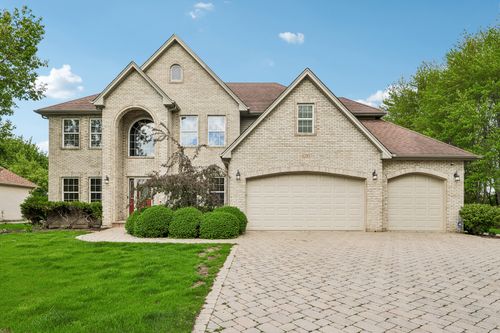 426 Heatherwood Drive Se, Oswego, IL, 60543 | Card Image
