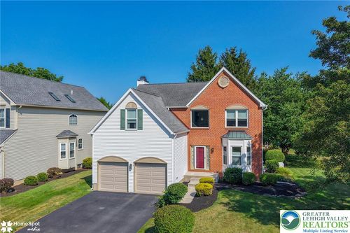 369 Lenape Trl, Allentown, PA, 18104-8533 | Card Image