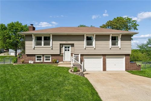 4730 Lucille Ln, Shawnee, KS, 66203-1042 | Card Image