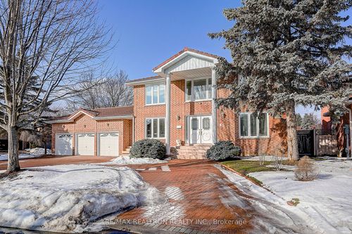 45 Aitken Cir, Unionville, ON, L3R7L3 | Card Image