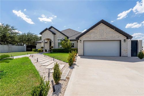 1208 Travis St, Mission, TX, 78572-2032 | Card Image