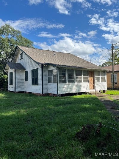 2183 Broad Street, House other with 3 bedrooms, 1 bathrooms and null parking in Selma AL | Image 2