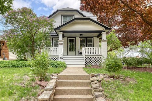 2402 N 114th Street, Wauwatosa, WI, 53226 | Card Image