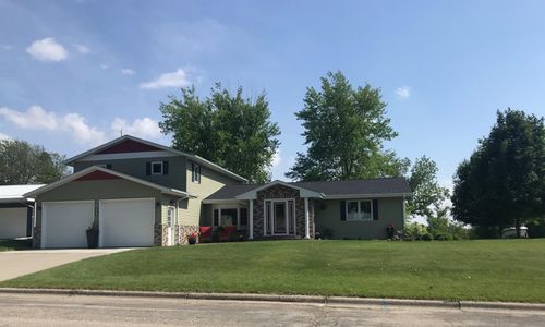 308 Lakeview St S, Lake Benton, MN, 56149-1314 | Card Image