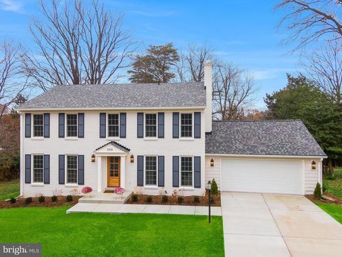 9918 Lindel Ln, VIENNA, VA, 22181-4034 | Card Image