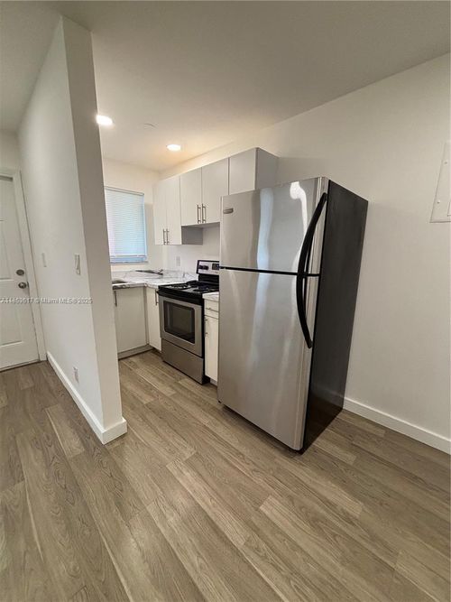 apt-4-2308 Jackson St, Hollywood, FL, 33020-4976 | Card Image