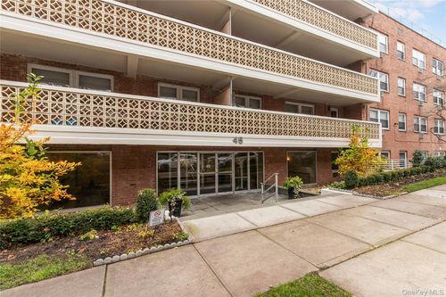 2l-45 Hill Park Ave, Great Neck, NY, 11021-3722 | Card Image