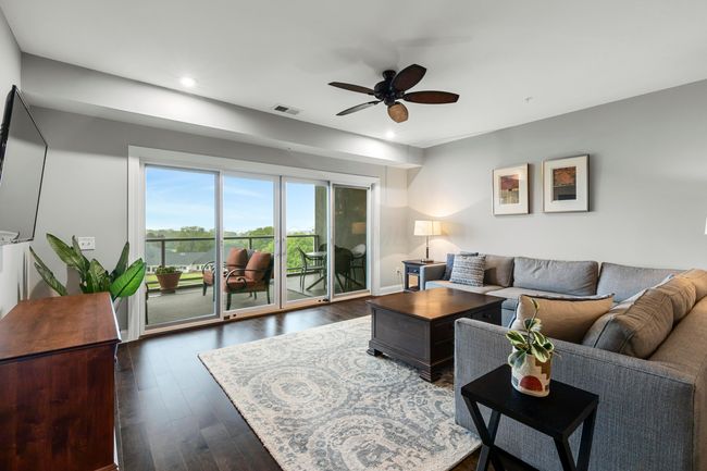 UNIT-404 - 5317 Highpointe Lakes Dr, Condo with 2 bedrooms, 2 bathrooms and null parking in Westerville OH | Image 8