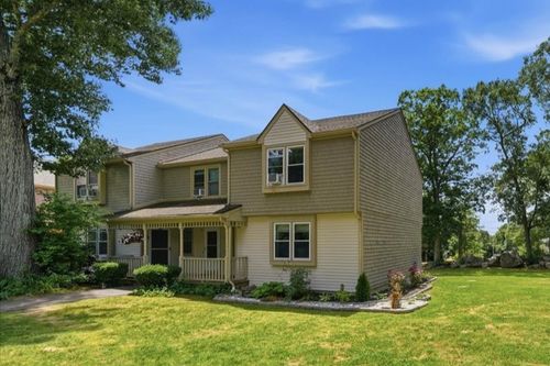 35 Birdie Ct, Coventry, RI, 02816-5792 | Card Image