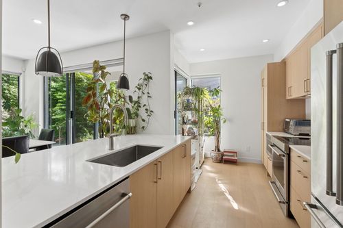 101-2242 Marine Dr, West Vancouver, BC, V7V1K4 | Card Image