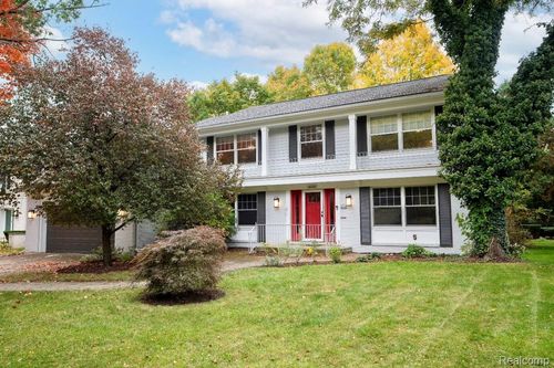 2103 Lancer Dr, Troy, MI, 48084-1307 | Card Image