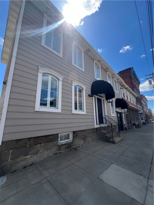 114 Main St, Zelienople, PA, 16063-1182 | Card Image