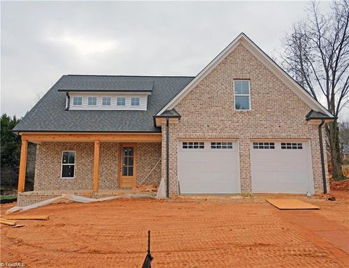 429 Wentworth Drive, Winston-Salem, NC, 27107 | Card Image