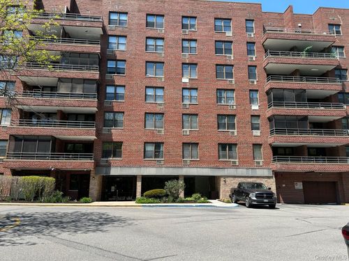 609-70 Barker St, Mount Kisco, NY, 10549-1737 | Card Image