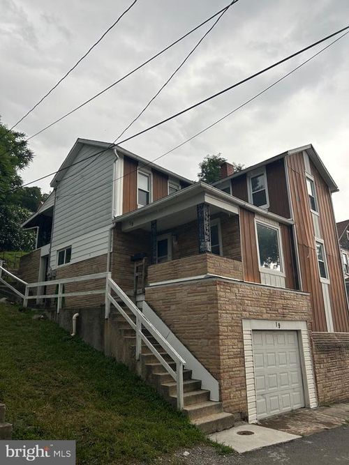 19 Bellevue St, CUMBERLAND, MD, 21502-2409 | Card Image