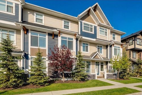 833 85 St Sw, Calgary, AB, T3H1Y1 | Card Image